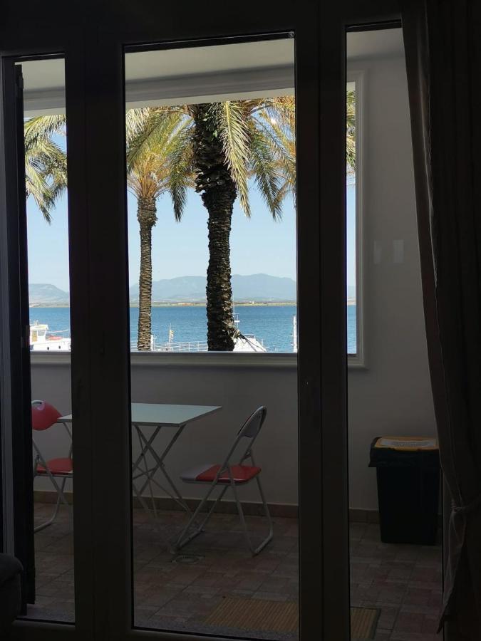 Apartmán Casa Graziella SantʼAntìoco Exteriér fotografie