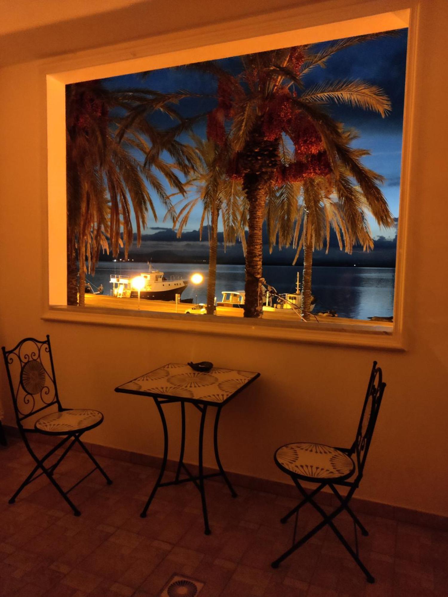Apartmán Casa Graziella SantʼAntìoco Exteriér fotografie