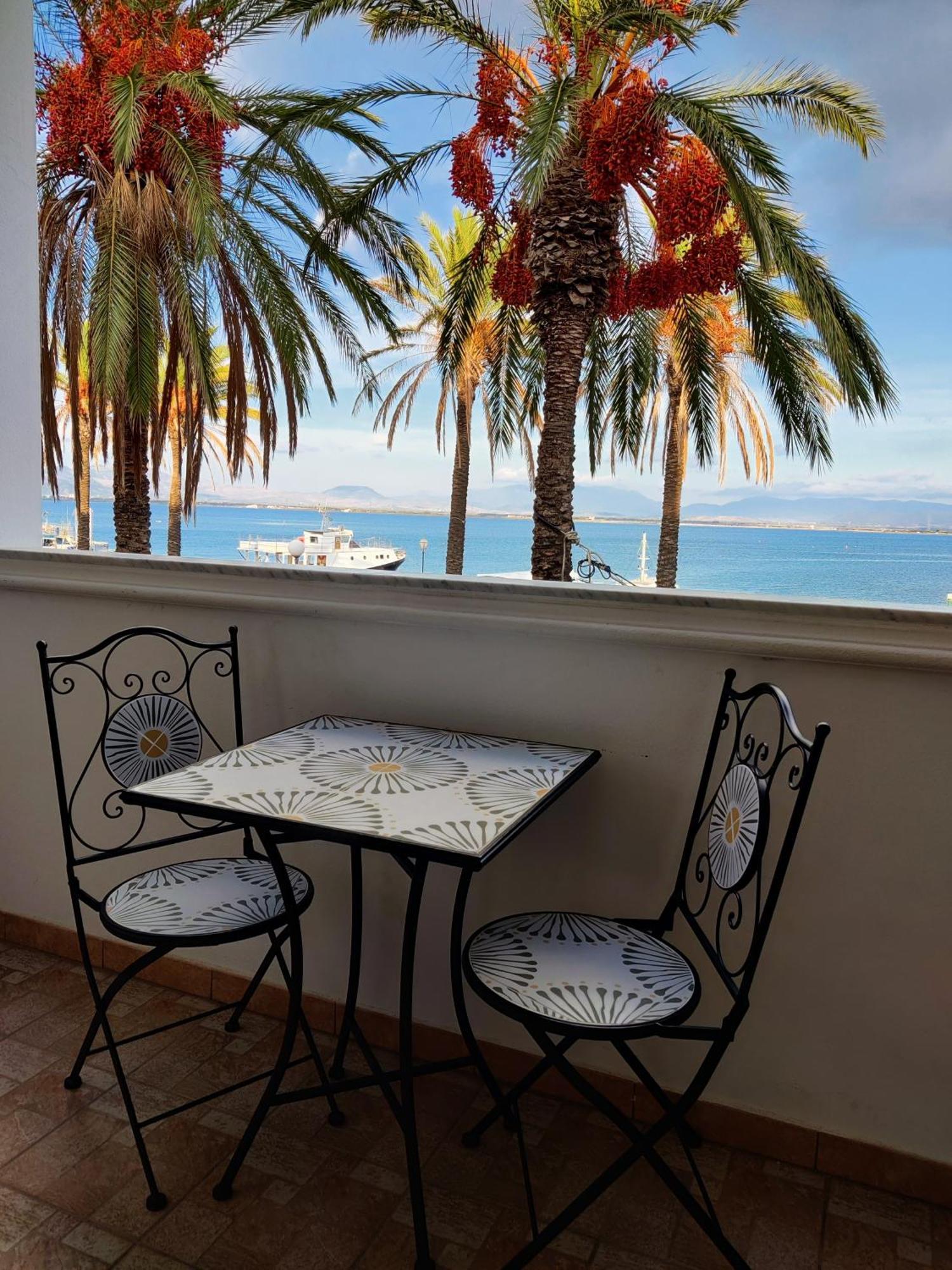 Apartmán Casa Graziella SantʼAntìoco Exteriér fotografie
