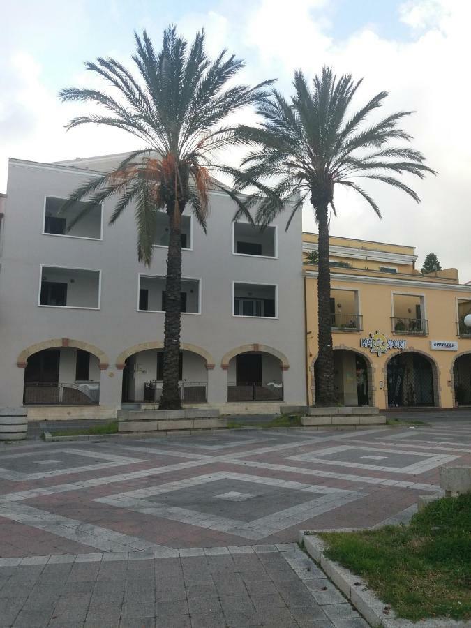 Apartmán Casa Graziella SantʼAntìoco Exteriér fotografie